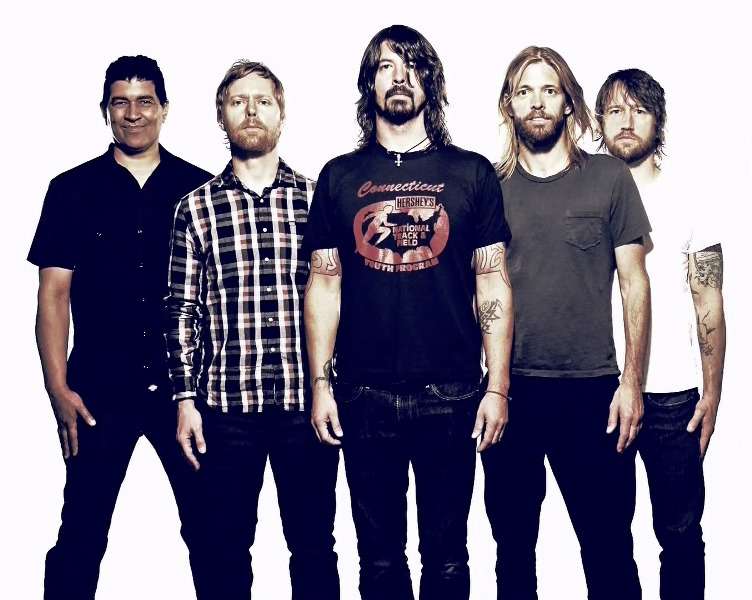 http://p3.trrsf.com.br/image/fget/cf/752/0/images.terra.com/2014/08/08/foo-fighters.jpg